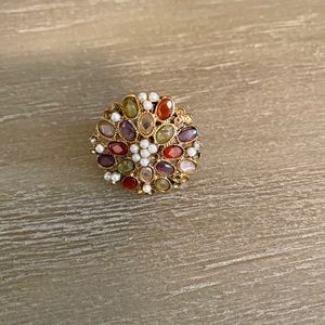 Gold multicolored cocktail ring. Adjustable size.